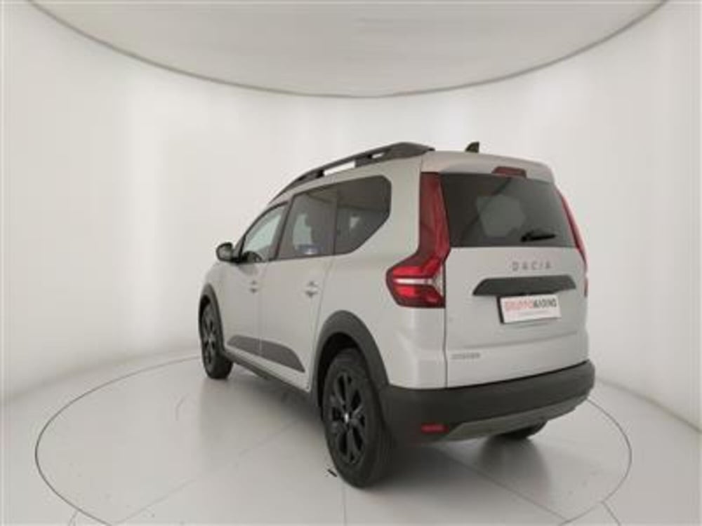 Dacia Jogger usata a Bari (5)