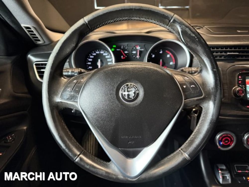 Alfa Romeo Giulietta usata a Perugia (15)