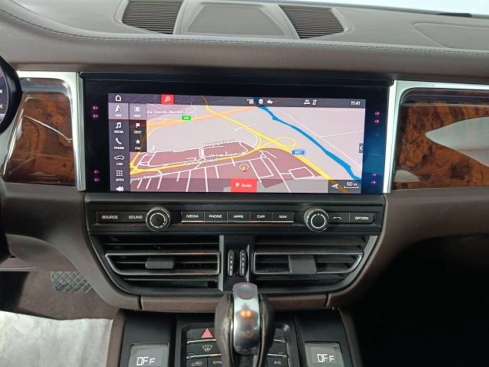 Porsche Macan usata a Ascoli Piceno (13)