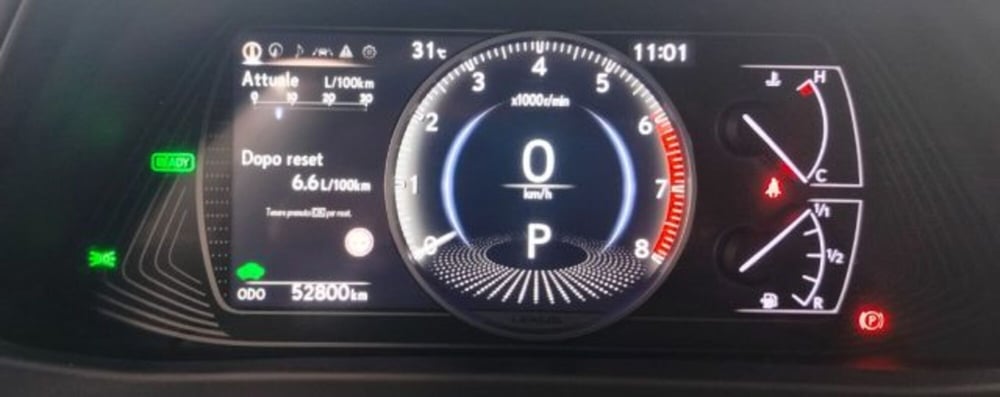 Lexus UX usata a Oristano (17)