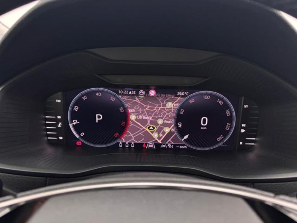 Skoda Karoq usata a Como (13)