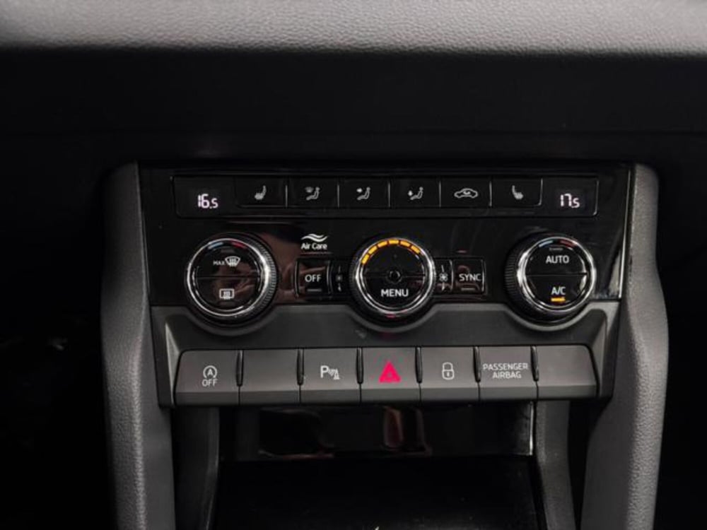 Skoda Karoq usata a Como (18)