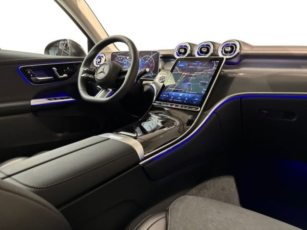 Mercedes-Benz GLC nuova a Bologna (15)