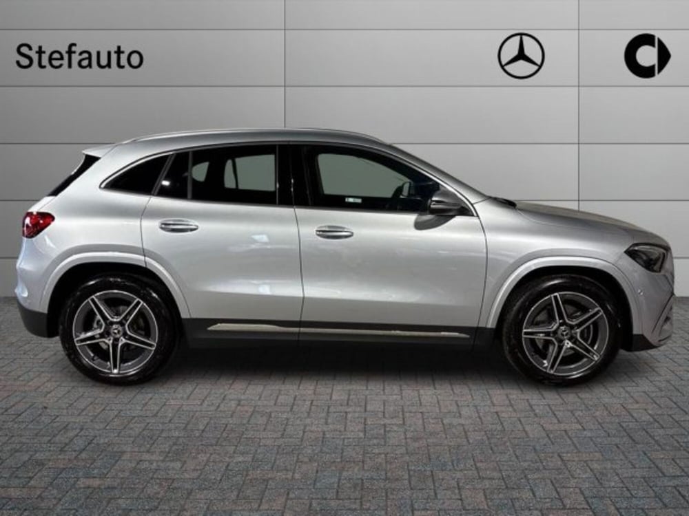 Mercedes-Benz GLA SUV nuova a Bologna (2)