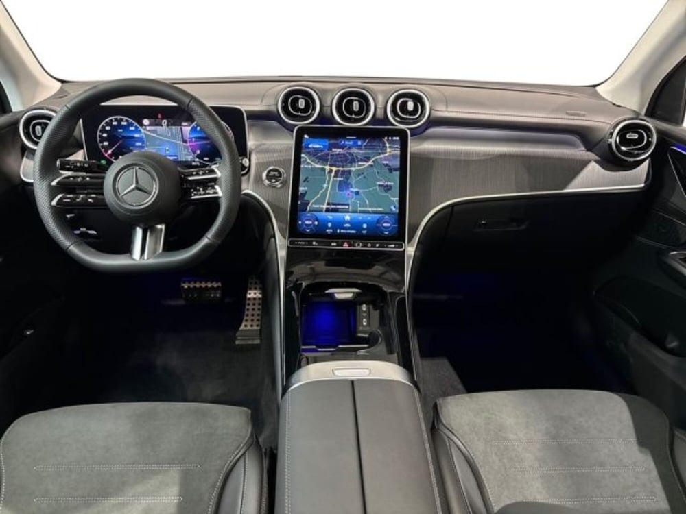 Mercedes-Benz GLC nuova a Bologna (13)