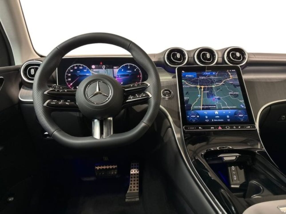 Mercedes-Benz GLC nuova a Bologna (14)