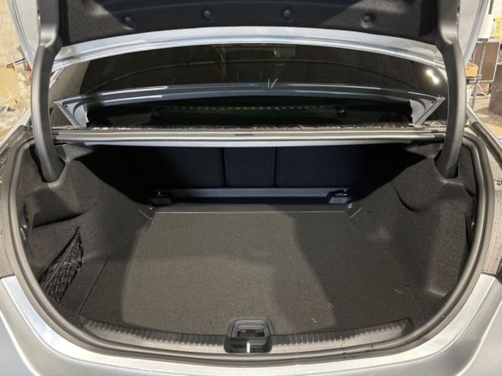 Mercedes-Benz Classe C nuova a Bologna (7)
