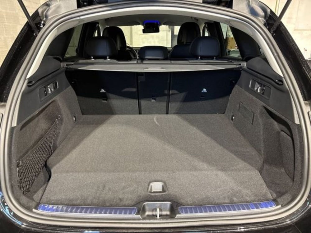 Mercedes-Benz GLC nuova a Bologna (7)