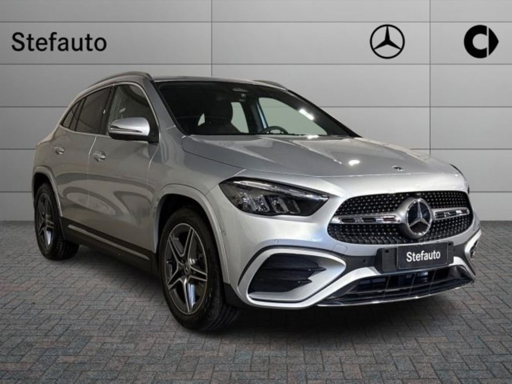 Mercedes-Benz GLA SUV nuova a Bologna