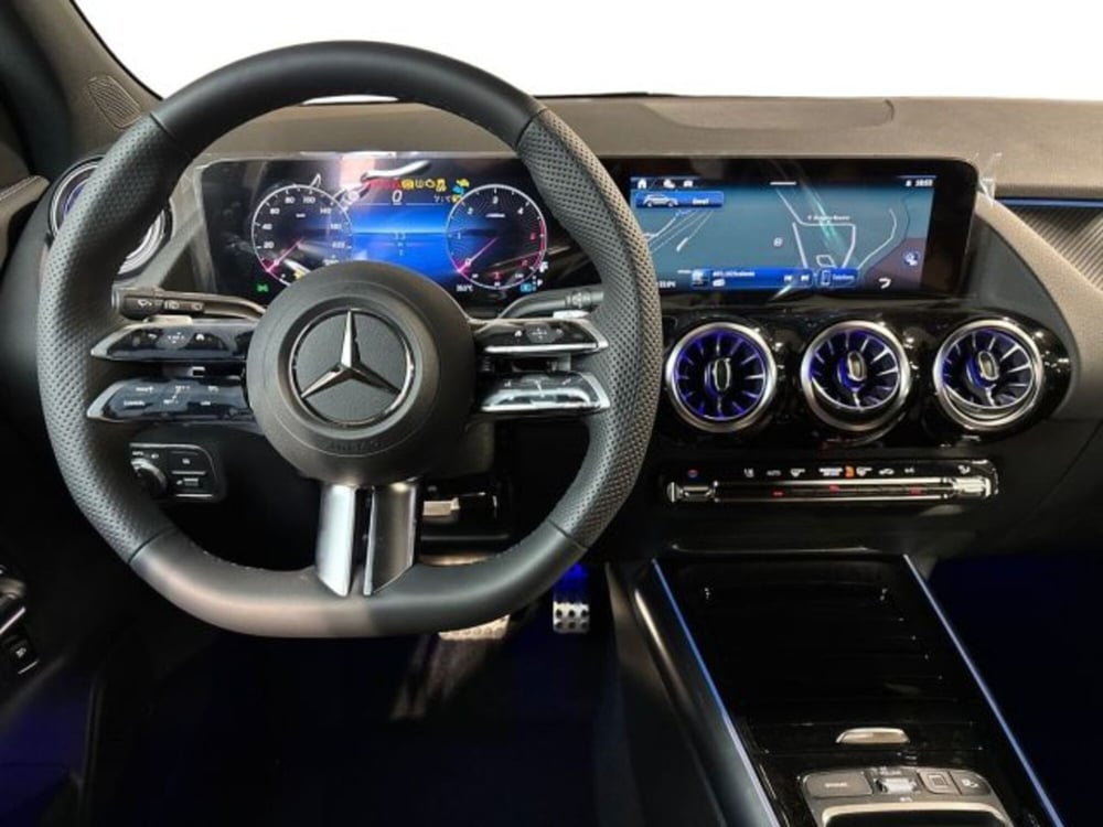 Mercedes-Benz GLA SUV nuova a Bologna (14)