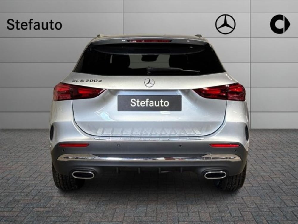 Mercedes-Benz GLA SUV nuova a Bologna (6)