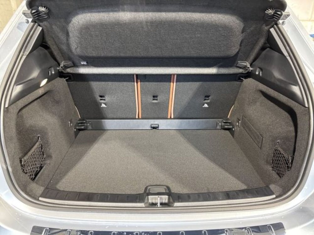 Mercedes-Benz GLA SUV nuova a Bologna (7)