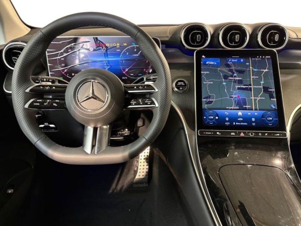 Mercedes-Benz GLC nuova a Bologna (14)
