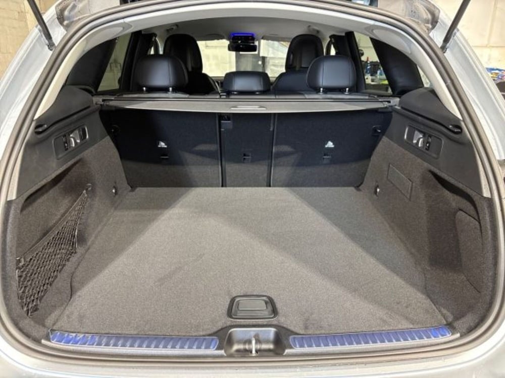 Mercedes-Benz GLC nuova a Bologna (7)
