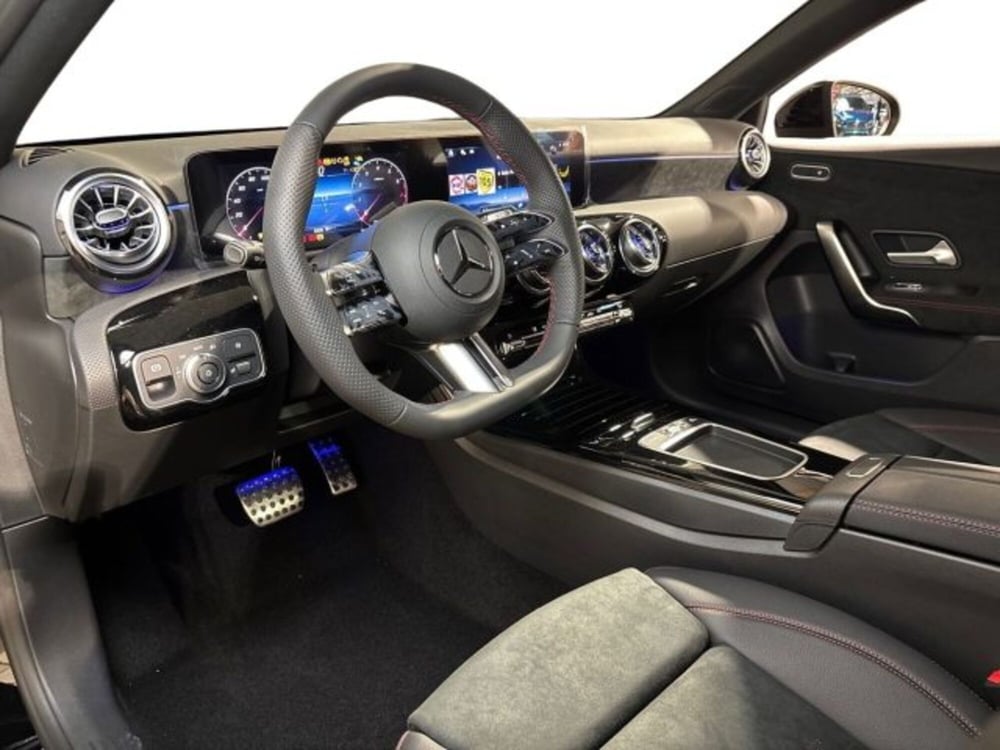 Mercedes-Benz Classe A Sedan nuova a Bologna (11)
