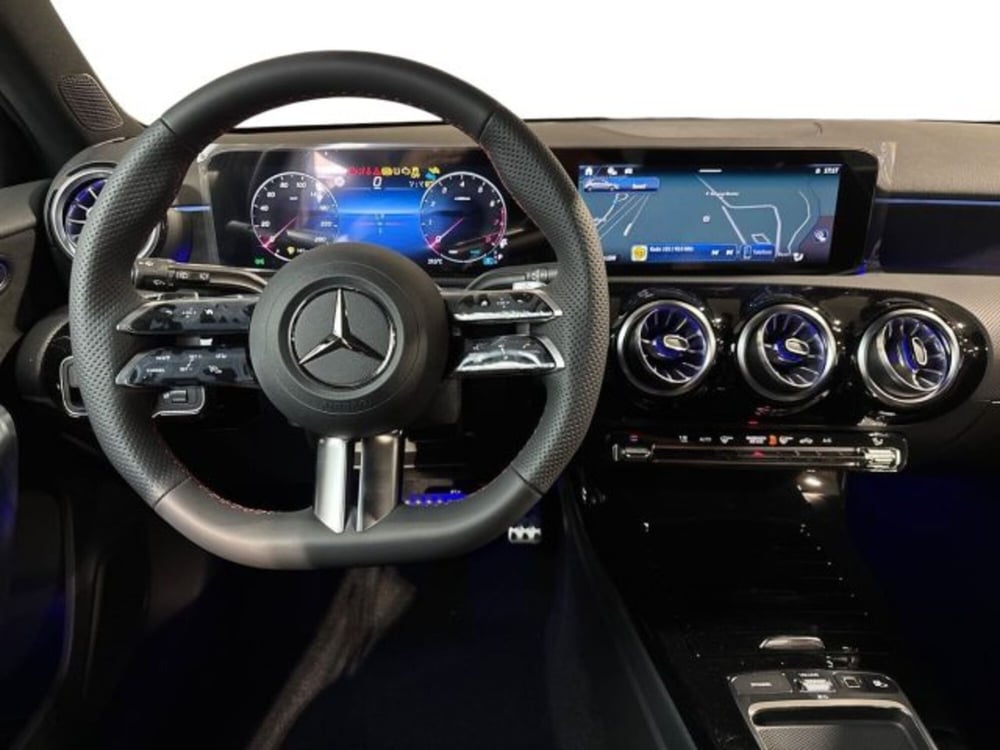Mercedes-Benz Classe A Sedan nuova a Bologna (14)