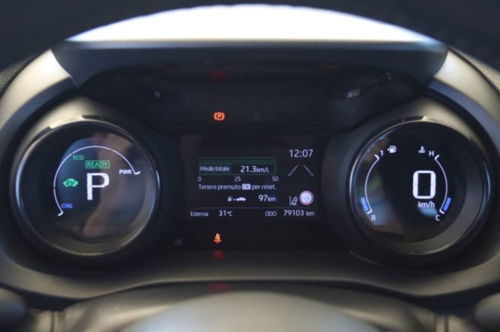 Toyota Yaris Cross usata a Roma (13)