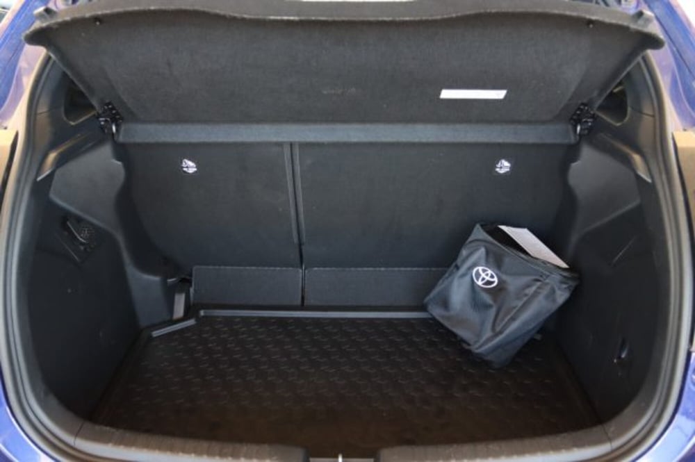 Toyota Yaris Cross usata a Roma (20)