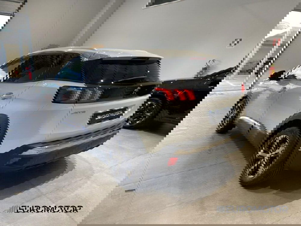 Peugeot 3008 usata a Bari (10)