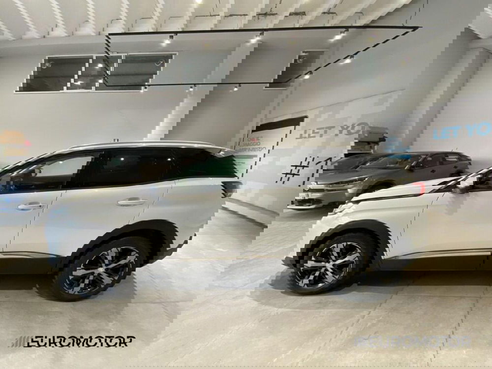Peugeot 3008 usata a Bari (11)