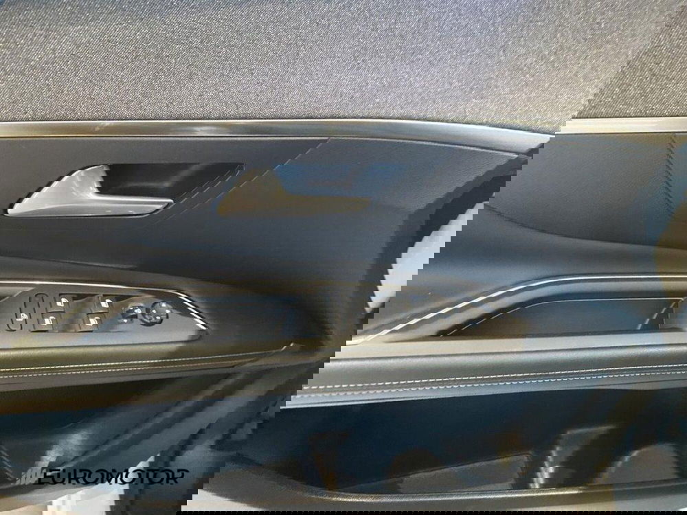 Peugeot 3008 usata a Bari (12)