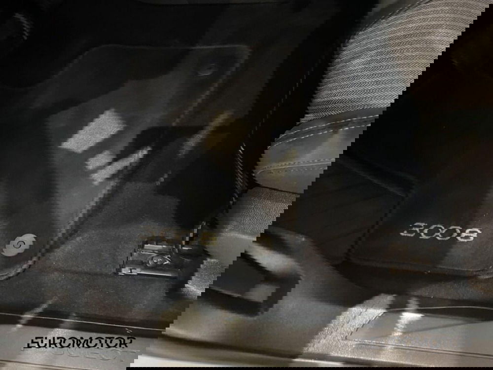 Peugeot 3008 usata a Bari (14)