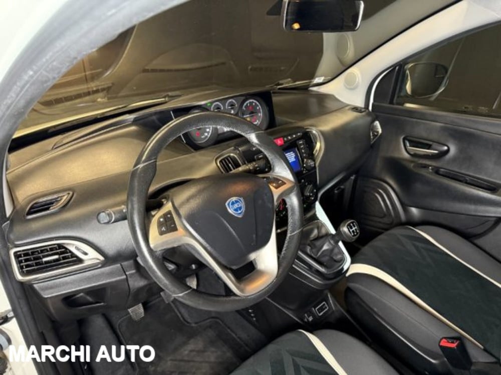 Lancia Ypsilon usata a Perugia (10)