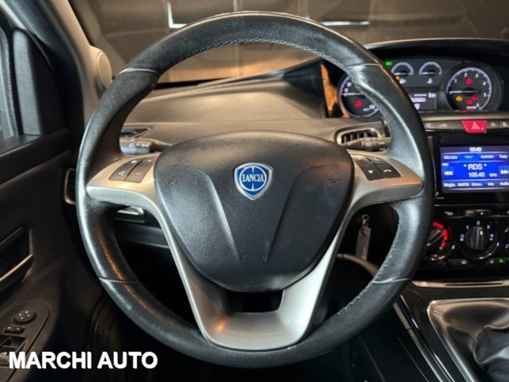 Lancia Ypsilon usata a Perugia (15)