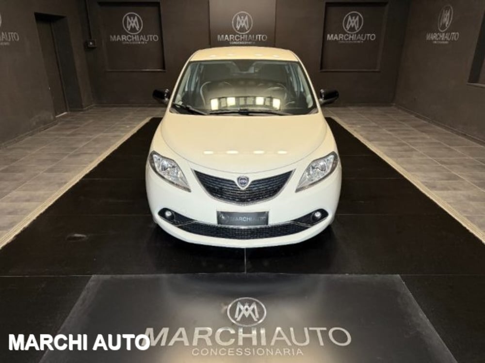 Lancia Ypsilon usata a Perugia (2)