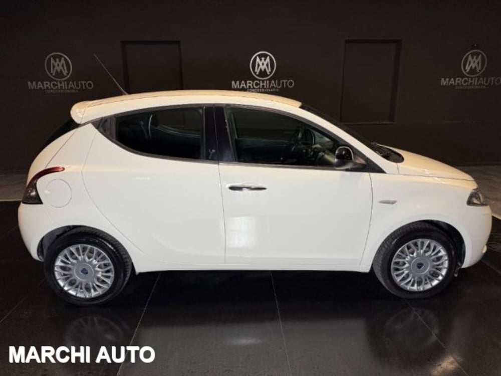 Lancia Ypsilon usata a Perugia (4)