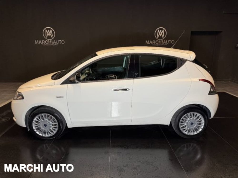 Lancia Ypsilon usata a Perugia (8)