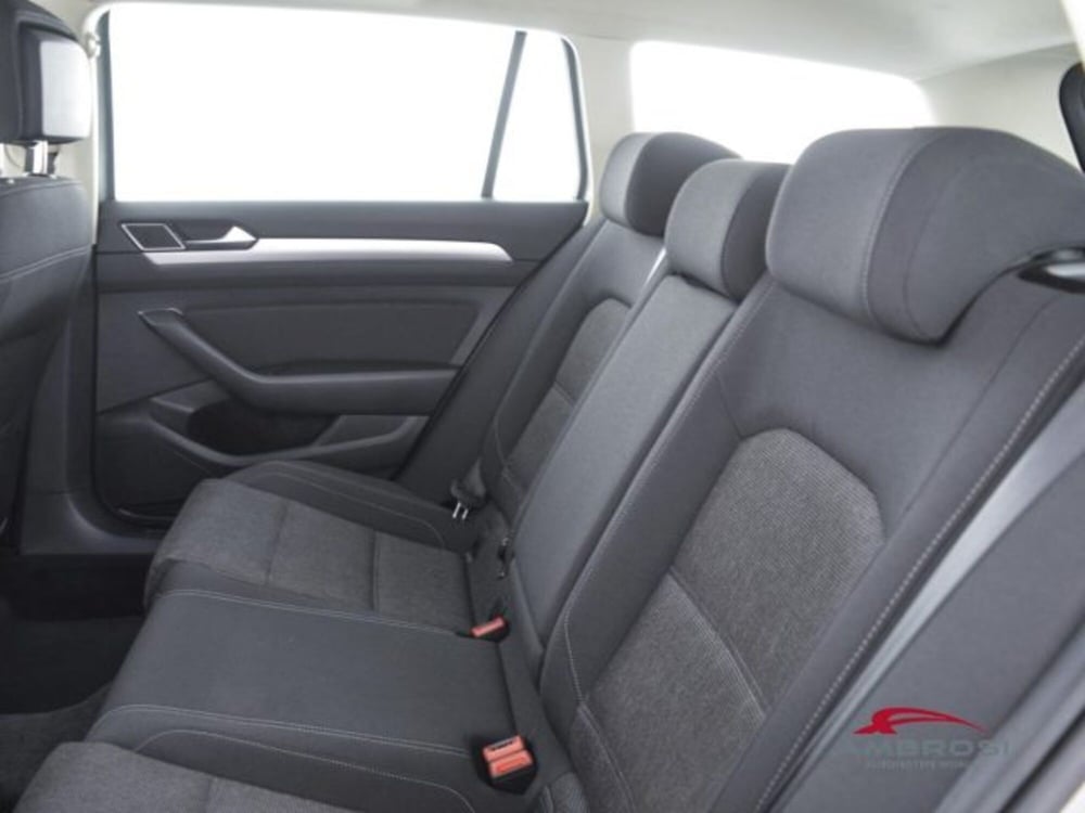 Volkswagen Passat Variant usata a Perugia (10)