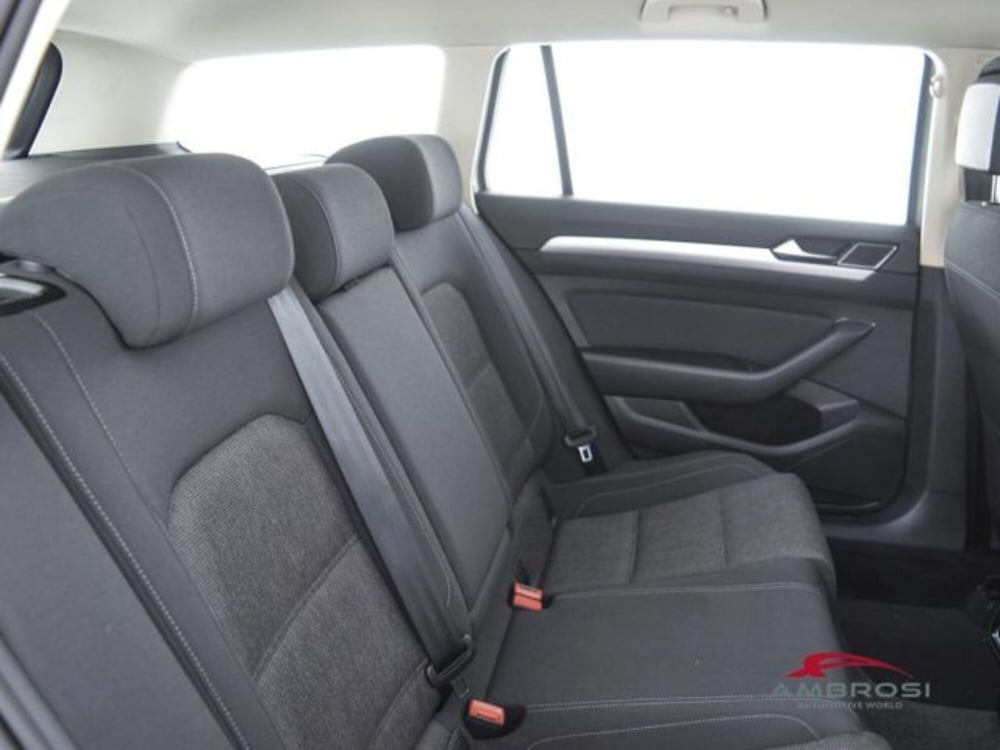 Volkswagen Passat Variant usata a Perugia (11)