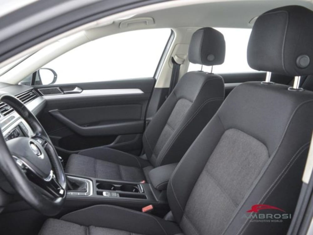 Volkswagen Passat Variant usata a Perugia (9)