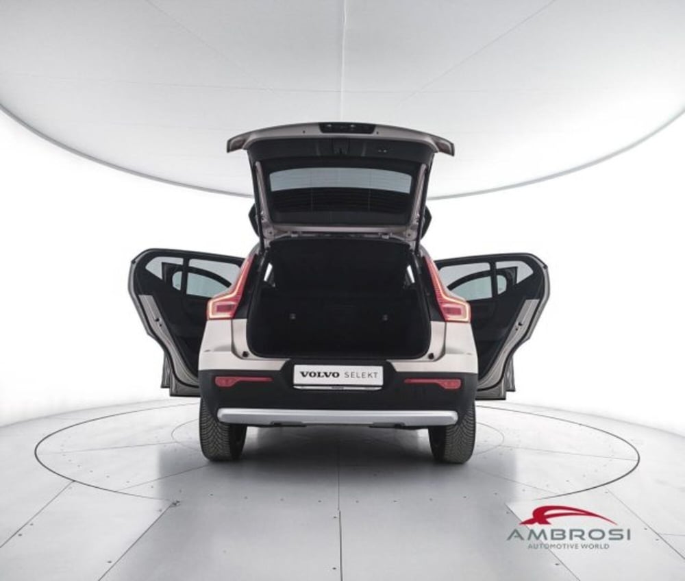 Volvo XC40 usata a Perugia (7)