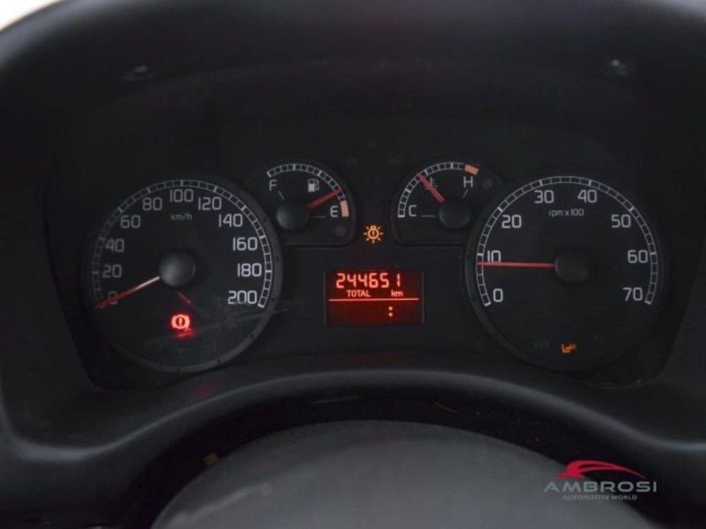 Fiat Punto usata a Perugia (13)