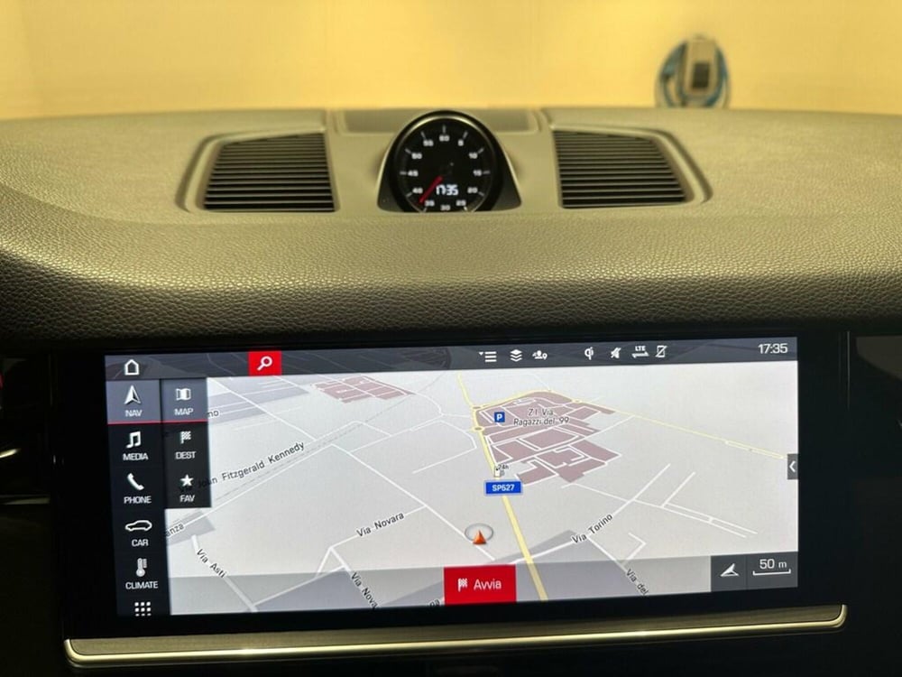 Porsche Cayenne usata a Varese (11)