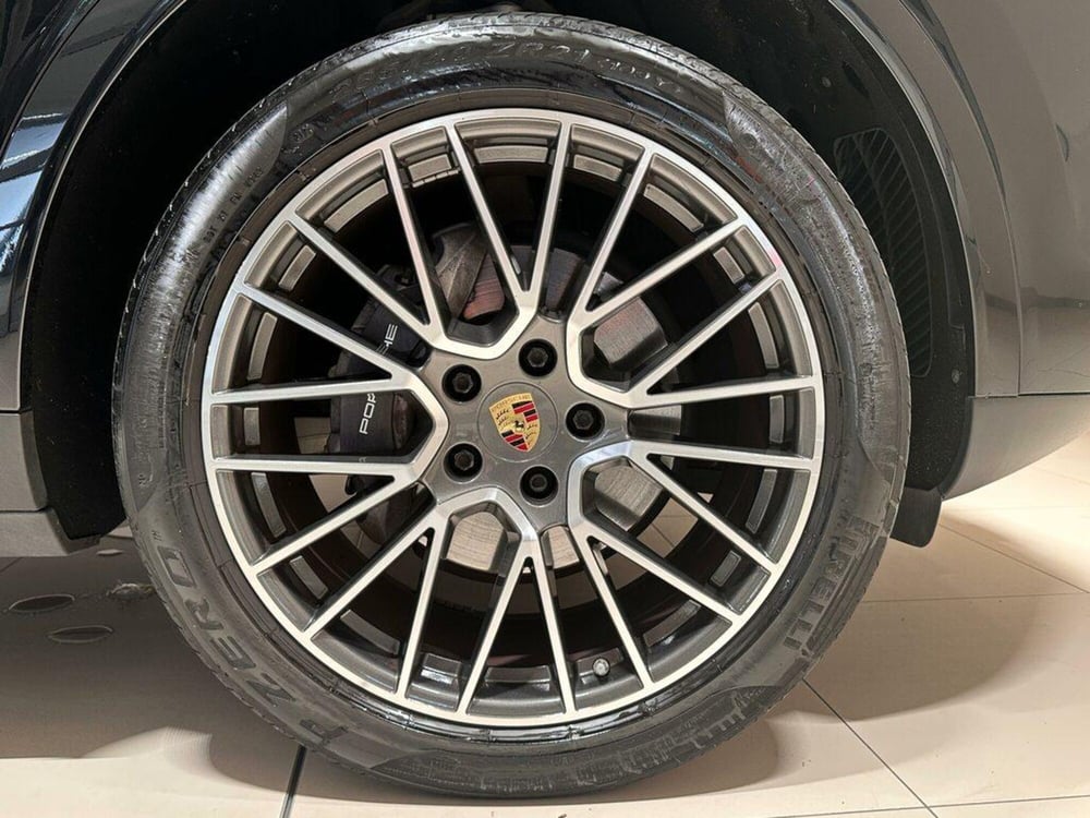 Porsche Cayenne usata a Varese (9)