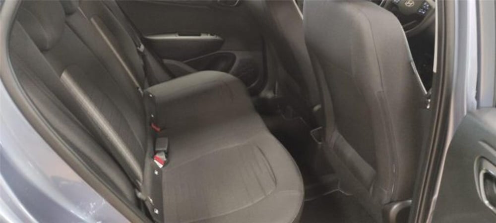 Hyundai i10 nuova a Bari (10)