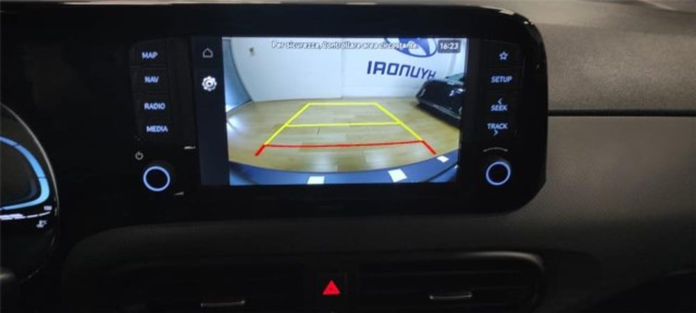 Hyundai i10 nuova a Bari (16)