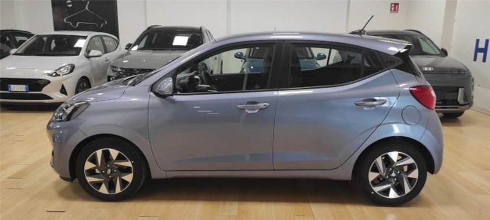 Hyundai i10 nuova a Bari (5)