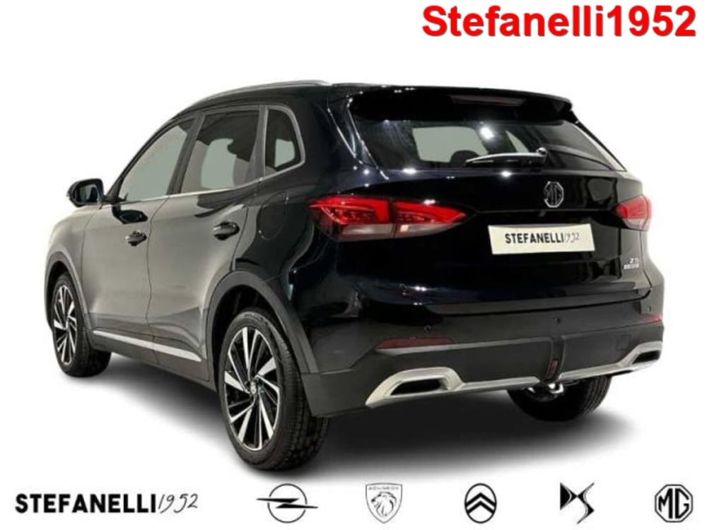 Mg ZS EV nuova a Bologna (5)