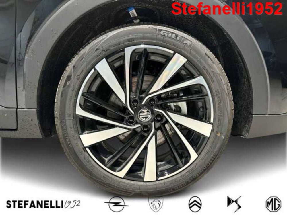 Mg ZS EV nuova a Bologna (8)