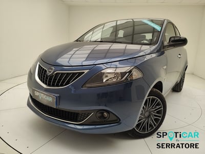 Lancia Ypsilon 1.0 FireFly 5 porte S&amp;S Hybrid Gold Plus del 2023 usata a Erba