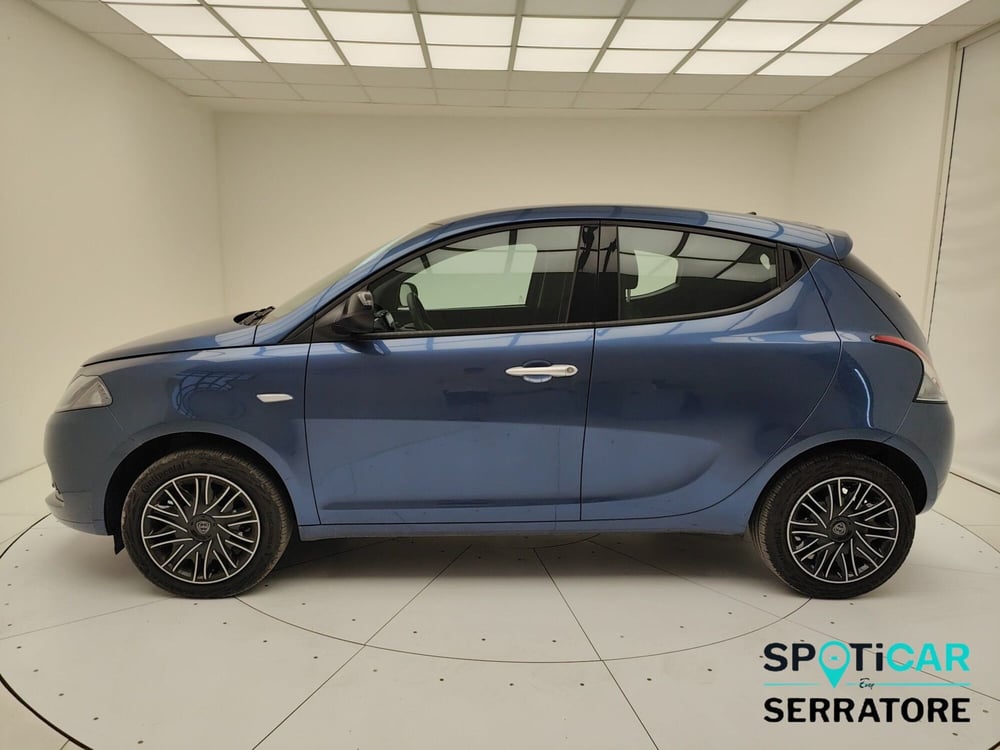 Lancia Ypsilon usata a Como (4)