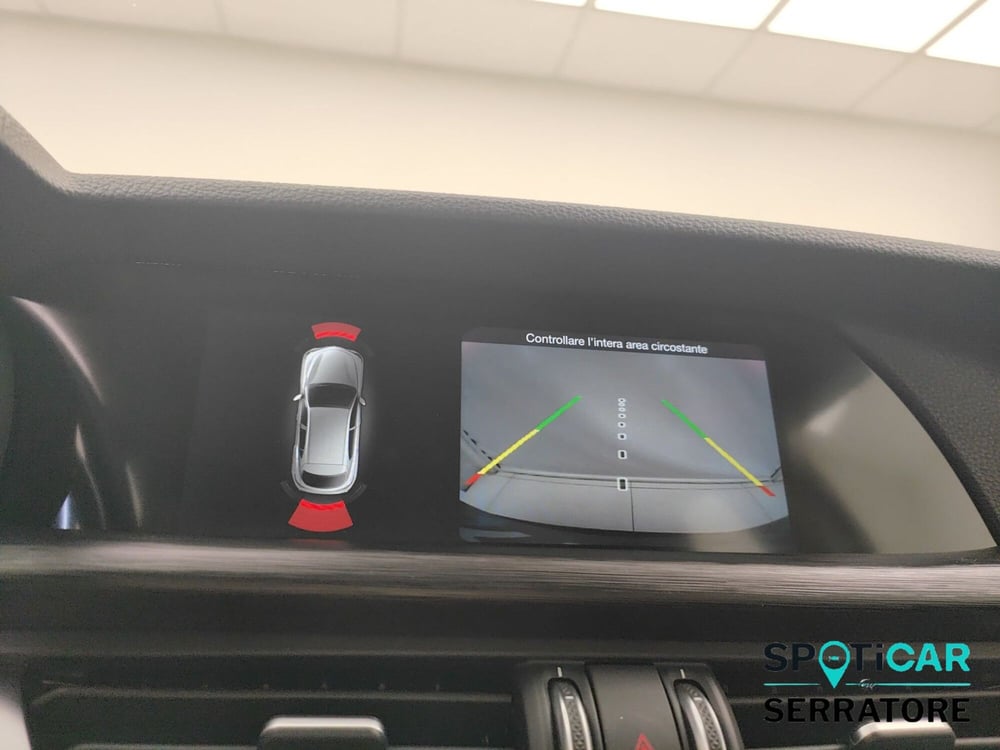 Alfa Romeo Stelvio usata a Como (11)