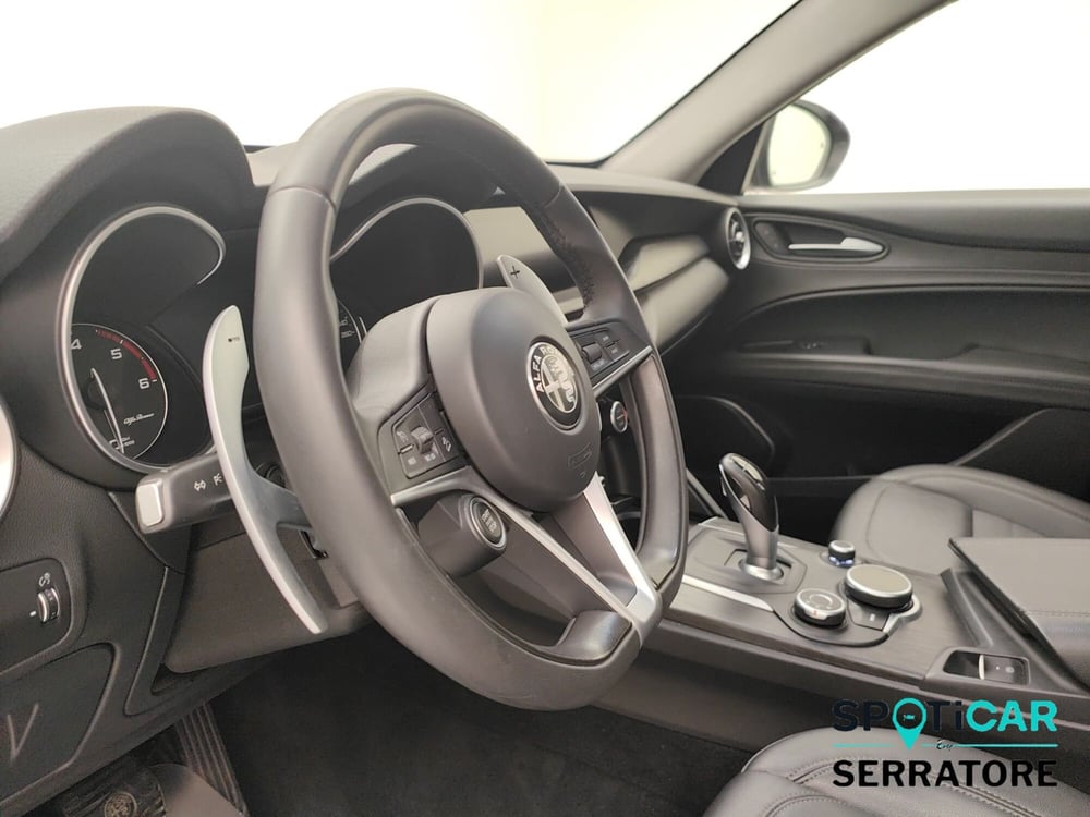Alfa Romeo Stelvio usata a Como (7)