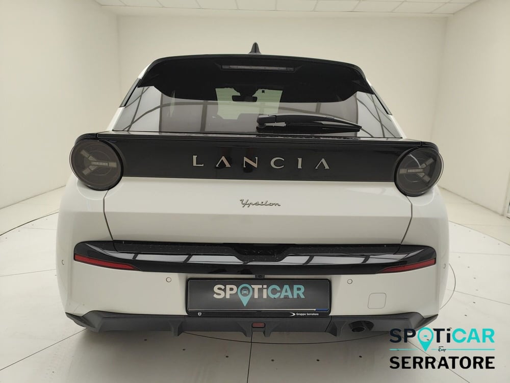 Lancia Ypsilon usata a Como (6)