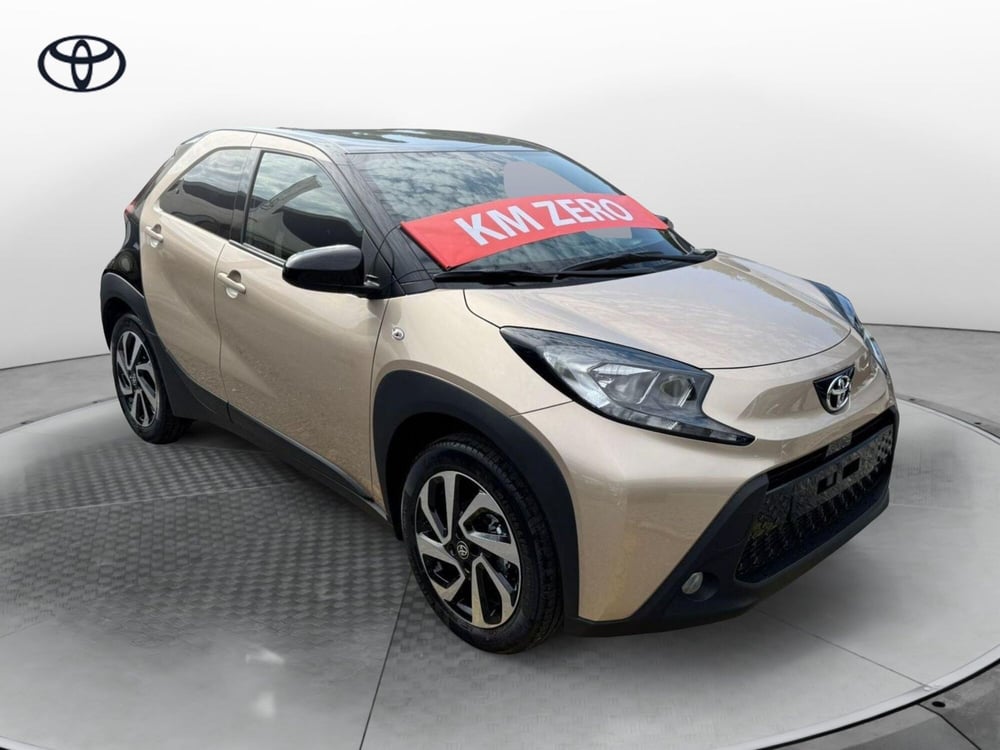 Toyota Aygo X nuova a Como (7)