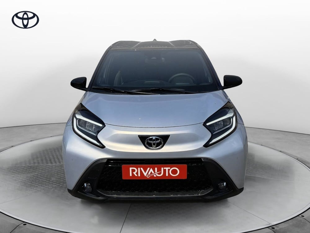 Toyota Aygo X nuova a Como (4)